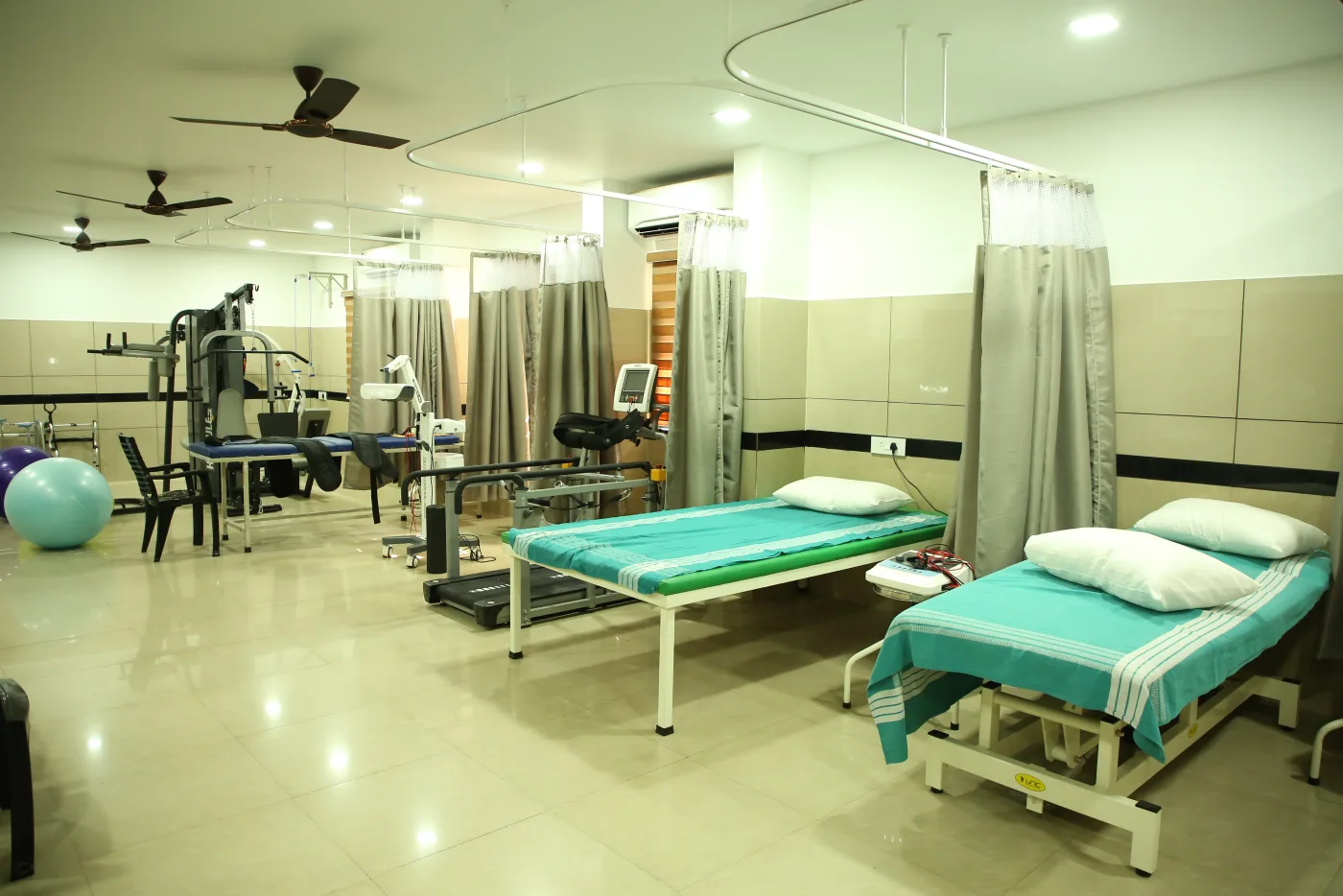 Physiotherapy & rehabilitation hall